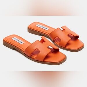 NWOB Steve Madden Orange Hadyn Slide Sandals